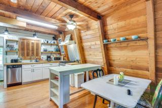 Pet-Friendly Lavonia Cabin, Walk to Lake Hartwell! - Lavonia - 8