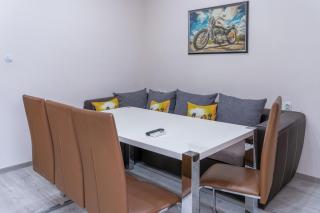 Апартамент в центъра на град Елена - 3