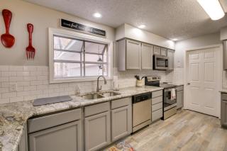 Inviting Home with Deck in Hot Springs Village! - Hot Springs Village - 3