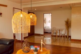 Elegante habitación baño compartido en Poblado-B11 - 1