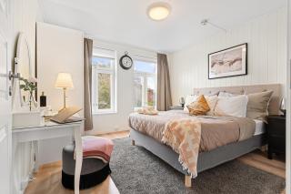 5 mins to City center in Bright & Cozy stay - 8