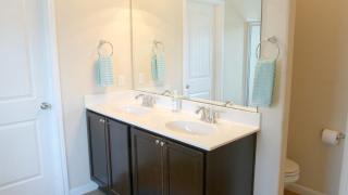 Stylish 3 Bedroom retreat near Downtown and Outlet - Kyle - 2