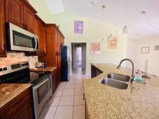 Magic Poolside Retreat - Haines City - 1