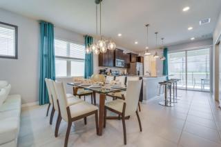 5 Bed Fun Themed Windsor Island Resort Getaway - Davenport - 6