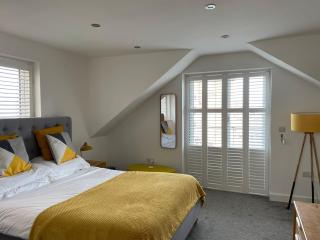 Retro Retreat, Sea View, Free Parking & EV Plug-in - Whitby - 2