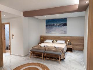Alexa Luxury Suites - Afantou - 5