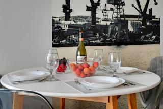 Apartment Doki Modern Food Hall by TriApart - 5