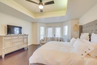 Private Beach at Lakefront Summerfield Getaway! - 3
