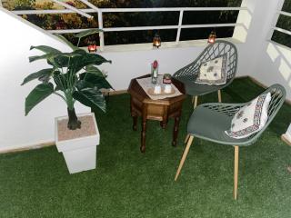 calm and secure residence with pool - 9