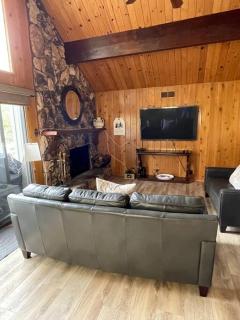 Pine Oaks Cabin - Lake Arrowhead - 8