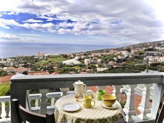 Casa Menezes Sunrise and Sunset Every Day - Calheta - 9