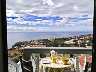 Casa Menezes Sunrise and Sunset Every Day - Calheta - 1