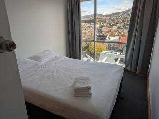 Bayley 2 - Walk to city from 2 bedroom apartment with city and mountain views - Hobart - 5