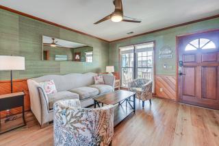 Canal-Front Home with Deck Walk to Holden Beach! - Supply - 7