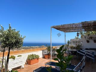 Apartment with a great terrace, sea and land views - 7