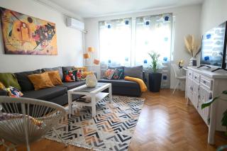 COLORFUL DOWNTOWN APARTMENt - Skopje - 5