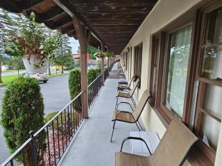 Alpenhaus Motel - Queensbury - 1