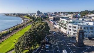 West End Precinct 2 Bedroom Apartment close to walkway and ocean - New Plymouth - 0