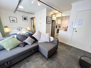 Stylish Studio in the Heart of the City - Brisbane - 3