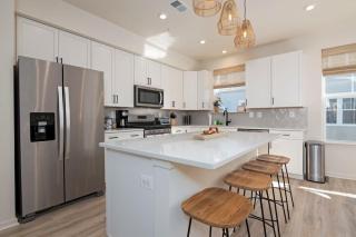 New Intown Waterfront Townhome wPool & Location - Cambridge - 6