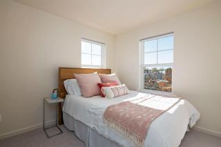 New Intown Waterfront Townhome wPool & Location - Cambridge - 1