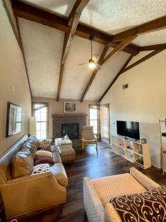 2bd condo w pool view deck 15mn from Kansas City - 9