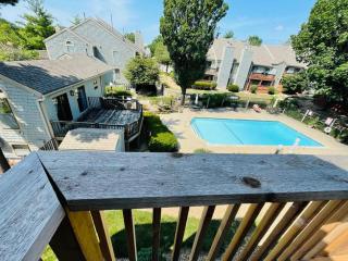 2bd condo w pool view deck 15mn from Kansas City - 8