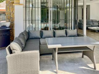Villa Alamos Jerez I Piscina Salada Climatizada I BBQ I Jardines I 850m2 - Jerez de la Frontera - 4
