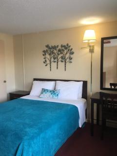 Swiss Cottage Inn - Niagara Falls - 2