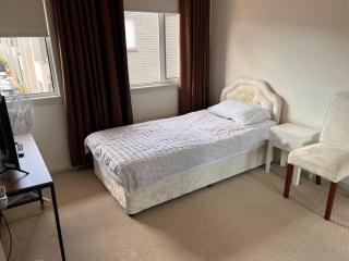 Perfectly located family home - Fairfield - 9