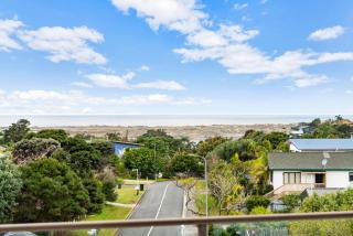 Seaview Lookout - Mangawhai Heads Holiday Home - Mangawhai - 7