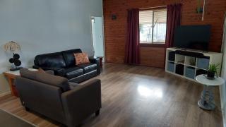 Da Big House - Home in The Ridge - Lightning Ridge - 3