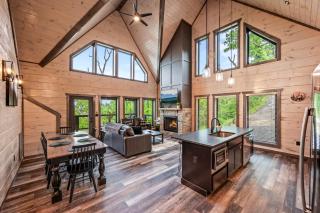 Smoky Bear Vista Brand New Luxury Cabin One Mile from Downtown Gatlinburg - 6