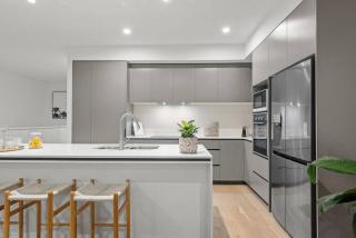 Villa on Newport Lake - Redcliffe - 1