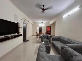 Mee Homes Madhapur Family Stay Fully Furnished 2 BHK Premium Flats 302 - Hyderabad - 0