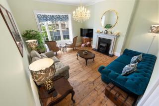 Luxury Georgian home, hot tub, sea view, private garden, sleeps 6 - Bognor Regis - 9