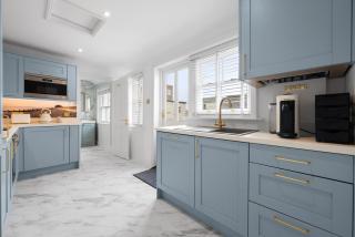 Luxury Georgian home, hot tub, sea view, private garden, sleeps 6 - 2