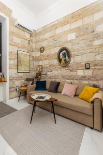Writer's Place Downtown Flat near Basilica and Opera with AC - Budapest - 0