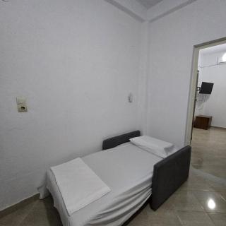 SPG Guest House - Borsh - 1