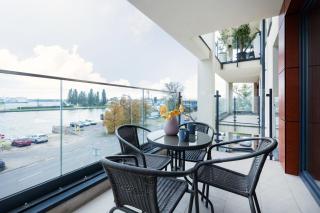 Nowa Flotylla Stylowy Apartament z Widokiem na Port by Noclegi Renters - Świnoujście - 2