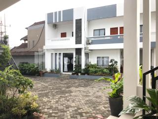 Hotel D88 Mitra RedDoorz Near Santera Flower Garden - 3