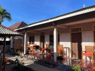 Lita Homestay - 1