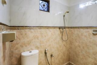 Simple Classic Room with Own Kitchen & Shared Pool - Ubud - 1