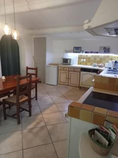 petite maison avec jardin calme - 4