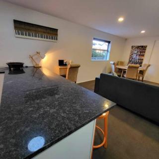 Barefoot Beach House Pegasus NZ - Waikuku - 1