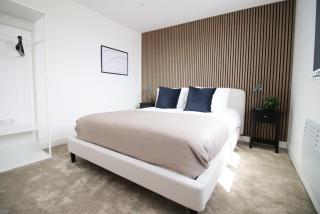 Bright 2BR Flat, Prime Location | WiFi - Cardiff - 0