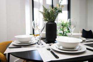 Bright 2BR Flat, Prime Location | WiFi - Cardiff - 5