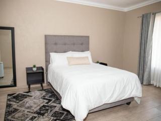 AndriMat Roadside Guest Lodge - Mogwase - 9