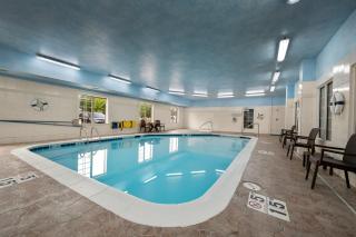 Comfort Inn & Suites - Fenton - 8