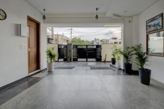 The Lodgers Studio Apartment Near Mall FiftyOne Gurugram - 1